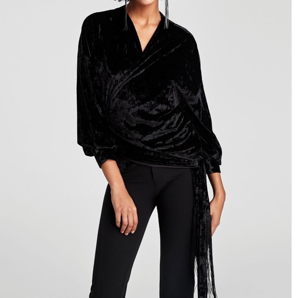 Black velvet crossover top with tassels small - Picture 1 of 5